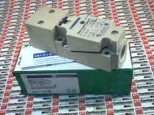 SCHNEIDER ELECTRIC XS8C40FP260TFH7