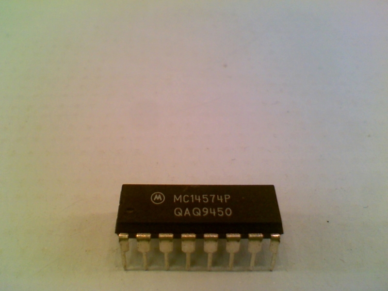 NXP SEMICONDUCTOR MC14574P