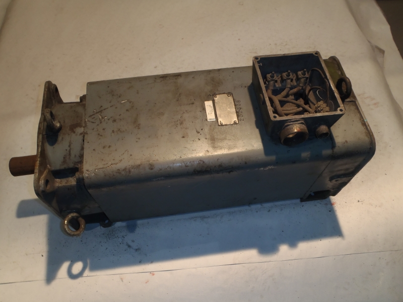SIEMENS 1PH6-138-4NF49-Z