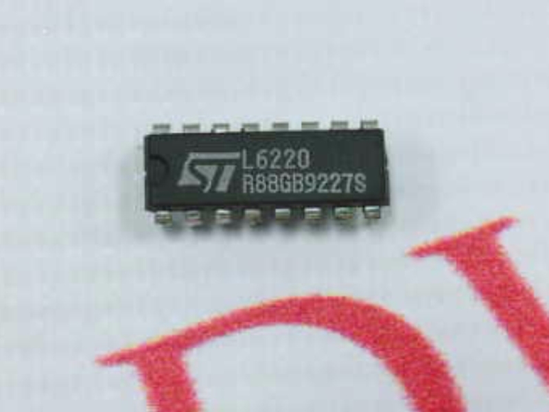 ST MICRO IC6220